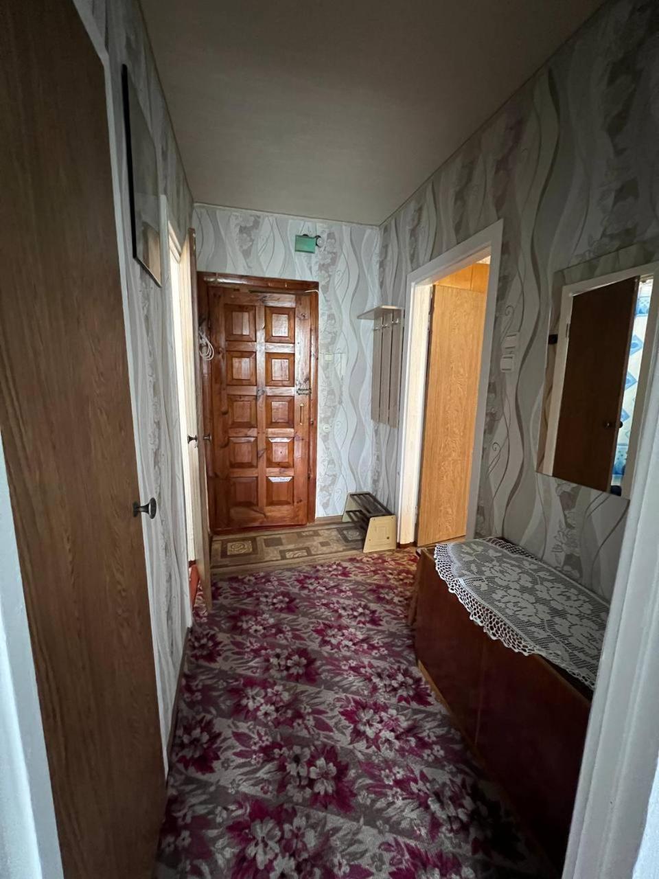 Уютная Квартира Посуточно Улица Белова Tsjernihiv Buitenkant foto